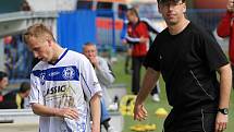 Zklamaný Stanislav Skořepa, střelec jediné kladenské branky, krátce po vystřídání // SK Kladno - FK Roudnice nad Labem 1:2, utkání 23.k. CFL. ligy 2011/12, hráno 14.4.2012