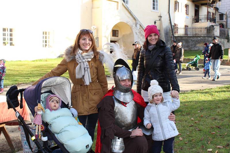 Svatomartinskou tradici si lidé připomněli na Křivoklátu.