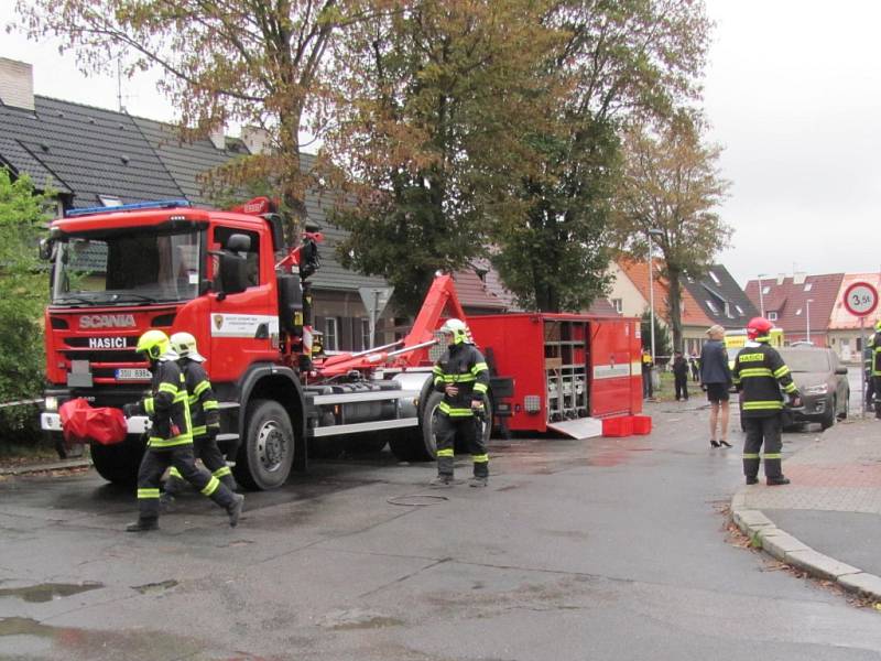 Výbuch rodinného domu v Kladně v ulici 5. května způsobil patrně unikající plyn