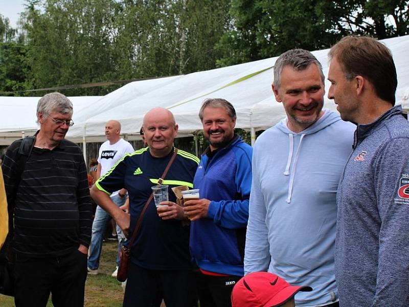 100 let fotbalu Čechie Velká Dobrá. Dorazili i hokejoví Rytíři.