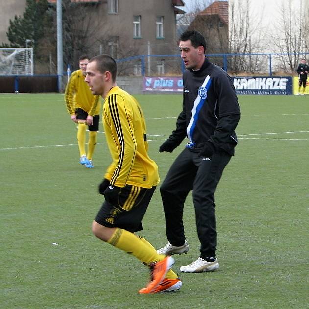 Kladno (v tmavém) - Bohemians 1905 B 1:0. 