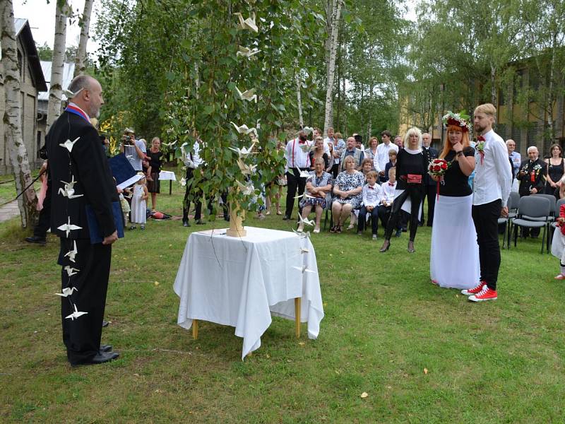 Hornický skanzen dolu Mayrau ve Vinařicích hostit vůbec první svatební obřad ve své historii.