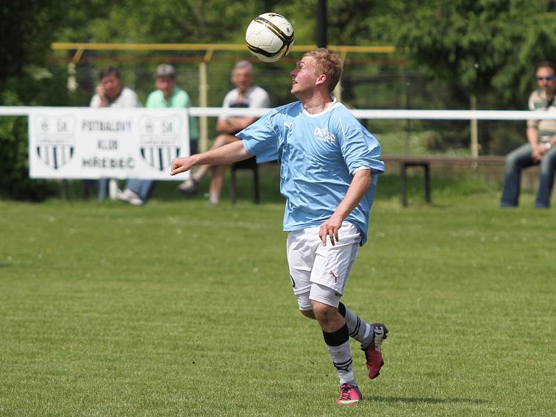 Příští ročník se obejde bez tradičního derby Hřebeč - Lidice. Dnešní prohra zraněními zdecimovaných Lidic znamená sestup do okresního přeboru. Po 8 letech v  I. B. třídě. // SK Hřebeč – Sokol Lidice 3:1 , 8. 6. 2013