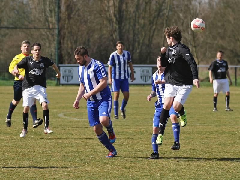 SK Hřebeč - FC Čechie Velká Dobrá 6:0, 2. 4. 2016, A3A - Fair Credit I.B třída skupina A