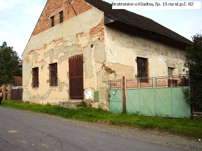 STAVENÍ V BRATRONICÍCH získal stát jako takzvanou odúmrť. Nyní ho zakoupila obec a chce v něm vybudovat nové třídy mateřské školy a jesle.