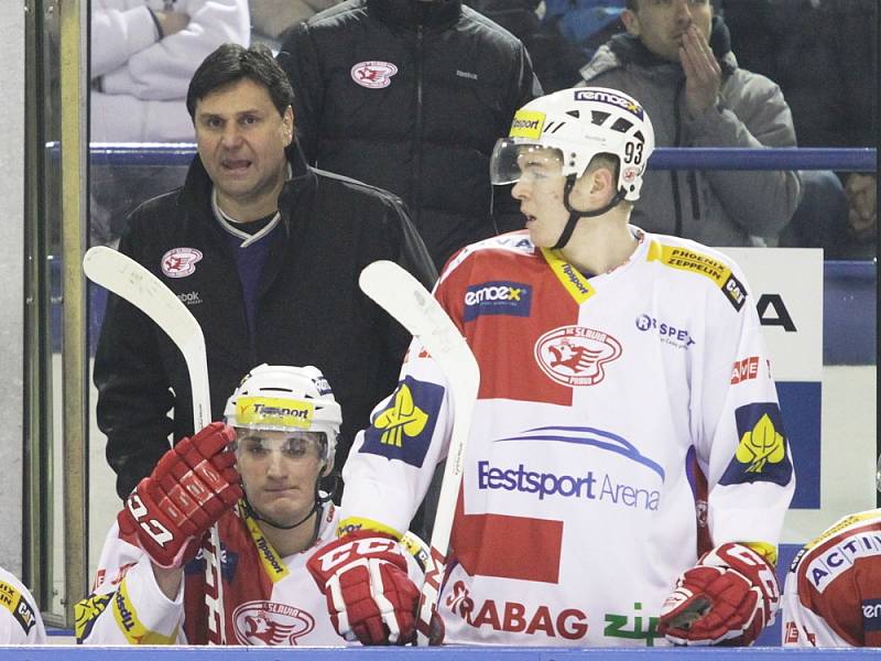 Rytíři zdolali Slavii nejtěsnějším výsledkem 1:0 a snižují čtvrtfinálový souboj na 1:2, hráno 14. 3. 2013