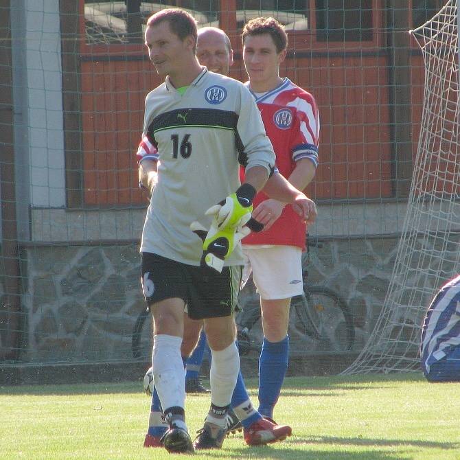 Velvarský brankář Michal Majtaník zachytal skvěle a svůj tým proti Úvalům podržel. 