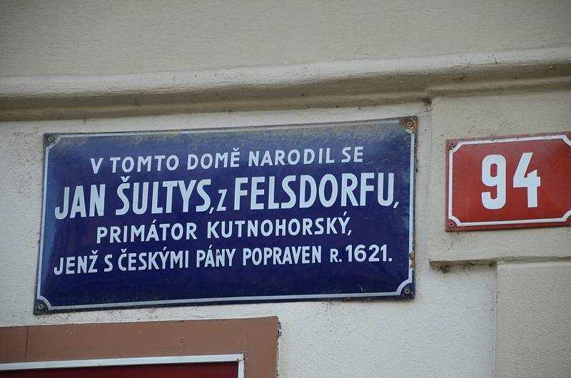 2. zastavení – Husova ulic č.p. 94. V tomto domě se narodil Jan Šultys z Felsdorfu.