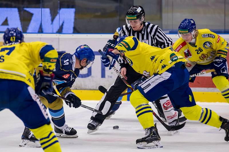 Kladno (v modrém) porazilo na úvod play off Přerov 4:2.