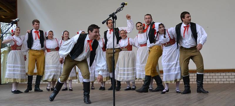 Středočeský folklorní festival Tuchlovická pouť se konal počtyřiadvacáté.