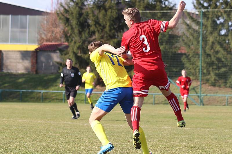 Libušín (v červeném) uspěl na hřišti SK Rakovník B 4:2