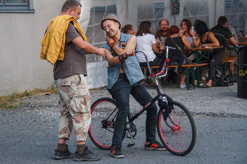 Ohlédnutí za kladenským festivalem Záře.