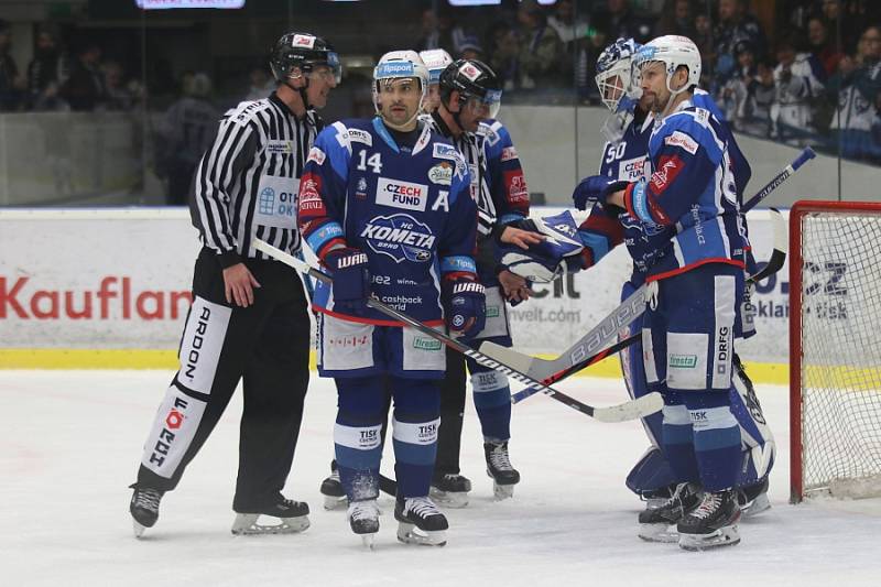 Kladno (v bílém) hostilo v hokejové extralize Kometu Brno.