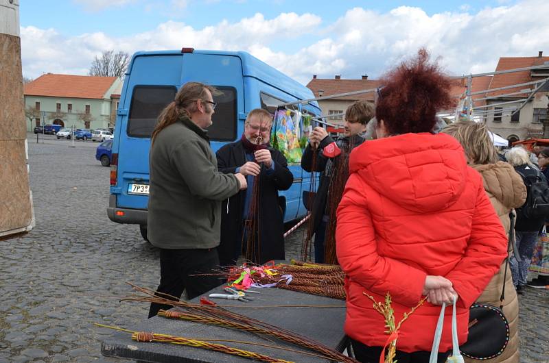 Vajíčkobraní aneb největší světové tvrdovaječnické slavnosti ve Velvarech.