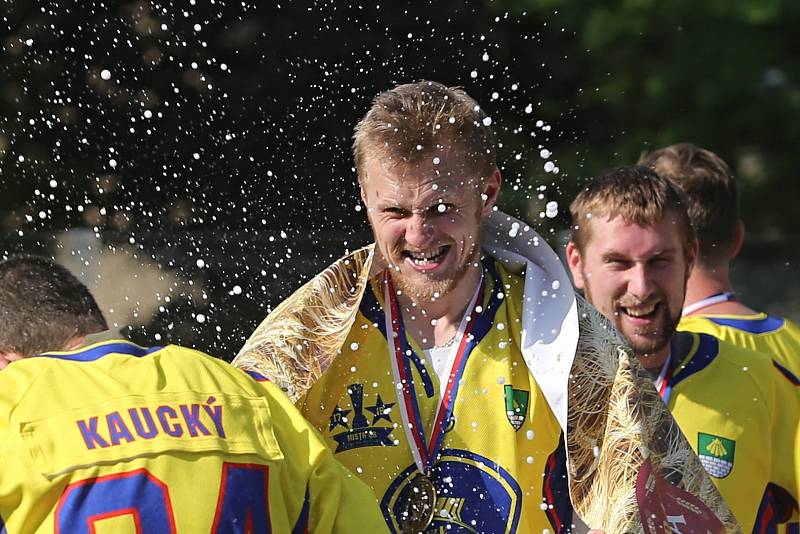 Alpiq Kladno – Kert Praha 0:2  , Kladno 18. 5. 2019, finále Extraligy hokejbalu 2018-9 , Kert vyhrál i třetí zápas a slaví titul.