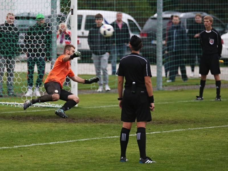 Sokol Hostouň - Sportovní sdružení Ostrá 1:0 (0:0) Pen: 7:6, Divize B, 24. 9. 2017