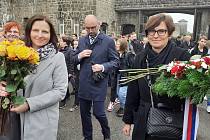 Památce zavražděných vlastenců se v Mauthausenu poklonili i Kladeňáci.