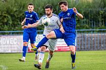 Slaný (v bílém) před rokem porazilo v divizi Český Brod 2:0, nyní se s ním utká v MOL Cupu.