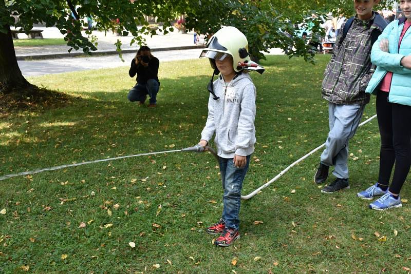 V sobotu se v Lidicích uskutečnil 3. ročník spanilé jízdy veteránů všech kategoriích.