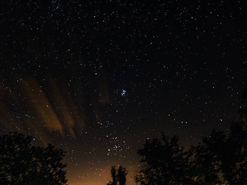 Pozorování létajících Perseid. Ilustrační foto.