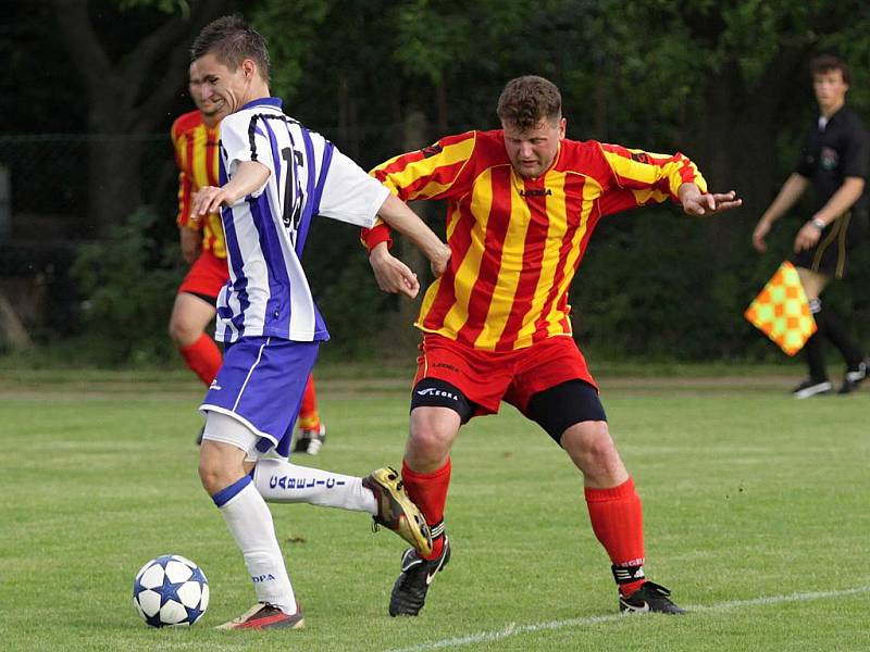 Brankové hody v Lidicích. Ofenzívy zvítězily na obranami. // Sokol Lidice – Králův Dvůr B 5:10 , utkání I.B stč. kraj, tř. 2010/11, hráno 4.6.2011