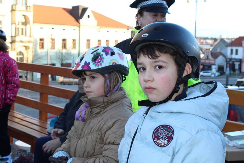 Děti se utkaly na kluzišti na náměstí Starosty Pavla hned v několika disciplínách.