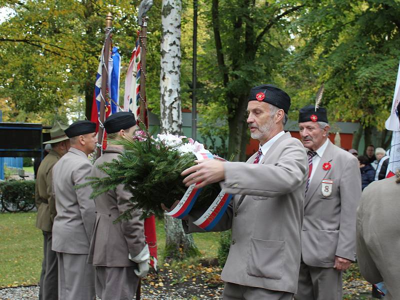 Pietní akt se konal na kladenském Sletišti u Tyršova památníku.