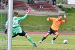 Fotbalová příprava: Slaný (v oranžovém) porazilo Hořovice 2:1.