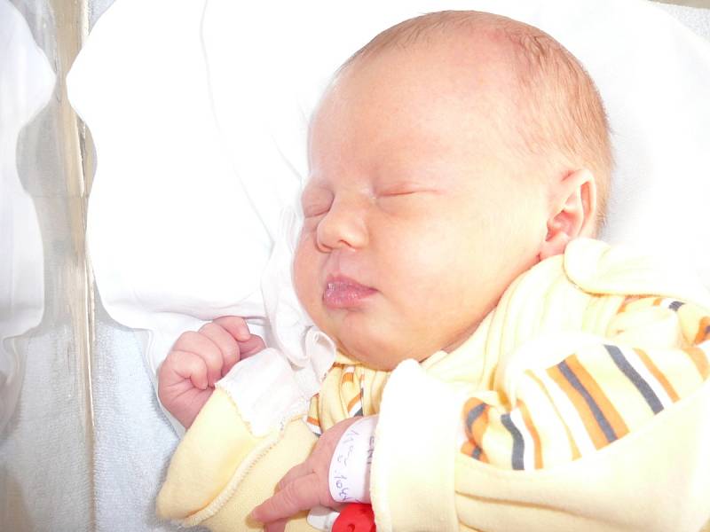 Ema Kerblová, Tuchlovice.  Narodila se 19. listopadu 2012. Váha 3,19 kg, míra 48 cm. Rodiče jsou Roman a Veronika Kerblovi (porodnice Kladno).