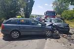 K těžké dopravní nehodě došlo v pátek 28. června za obcí Třebusice na Kladensku.