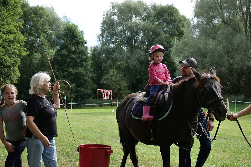 Tradiční sportovní víkend s koňmi se konal v Drchkově.