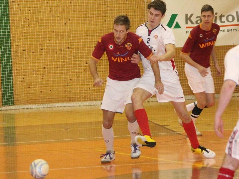 V Klatovech se bojovalo v okresní soutěži ve futsalu o "bednu".