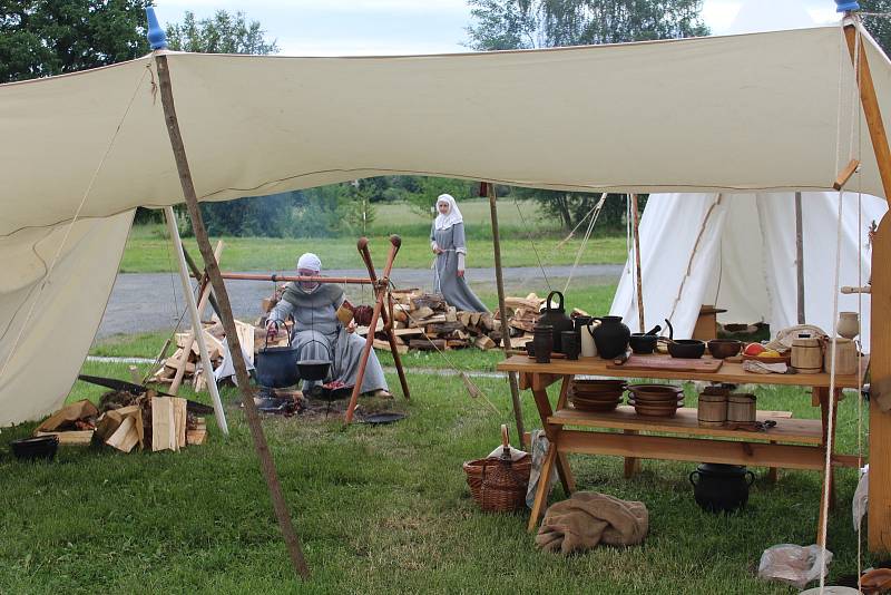 Kdo navštívil o víkendu vodní hrad Švihov, tak se přesunul v čase o několik století zpět – do roku 1314 po Kristu.