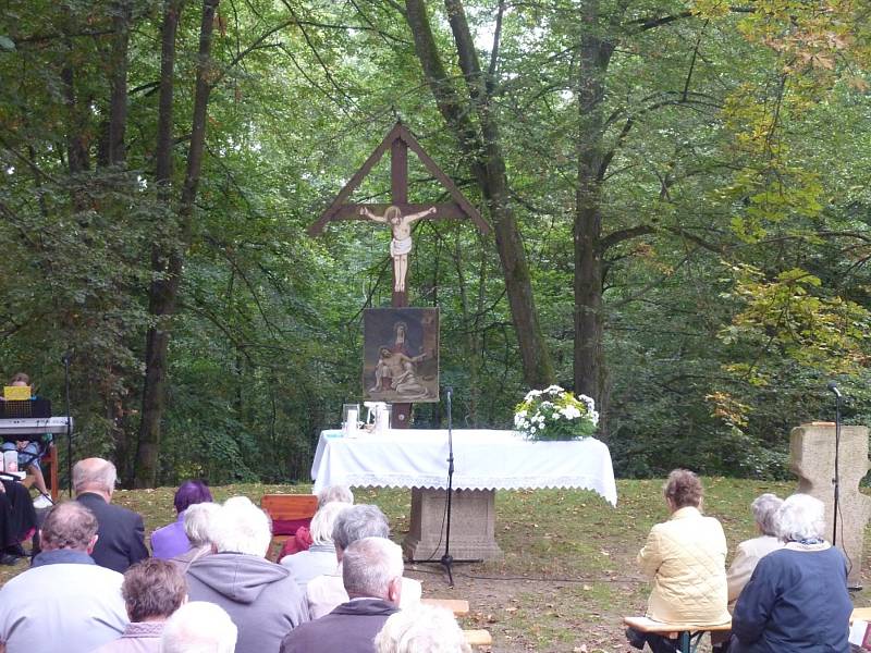 Pouť u Dobré Vody u Pocinovic. Foto: Martina Matějková