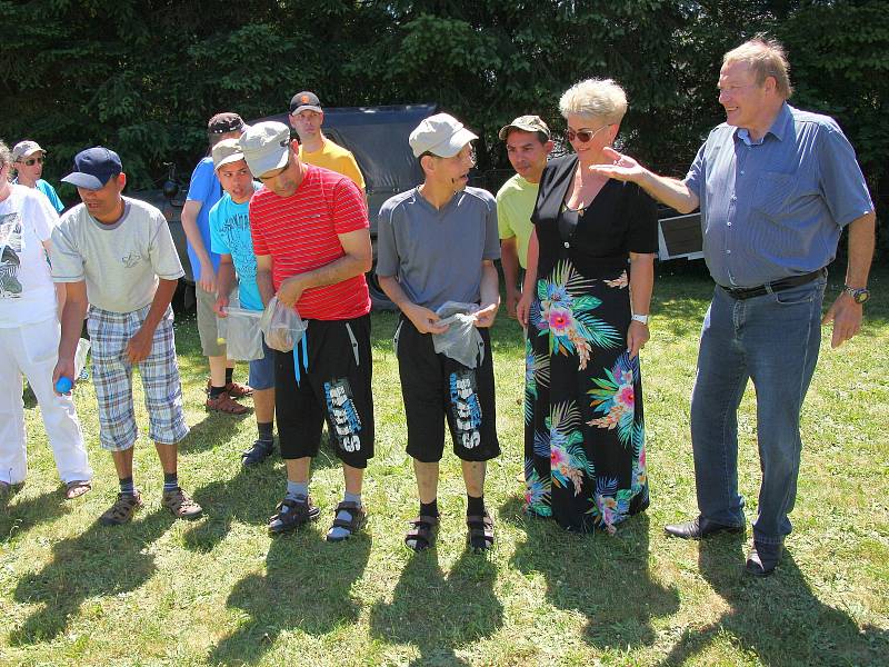 Sportovní den v domově pro osoby se zdravotním postižením v Bystřici nad Úhlavou.