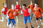 Basketbalový turnaj pro 1. a 2. třídy v Klatovech.
