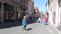 Obchody a centrum města po pondělním rozvolnění v Klatovech.