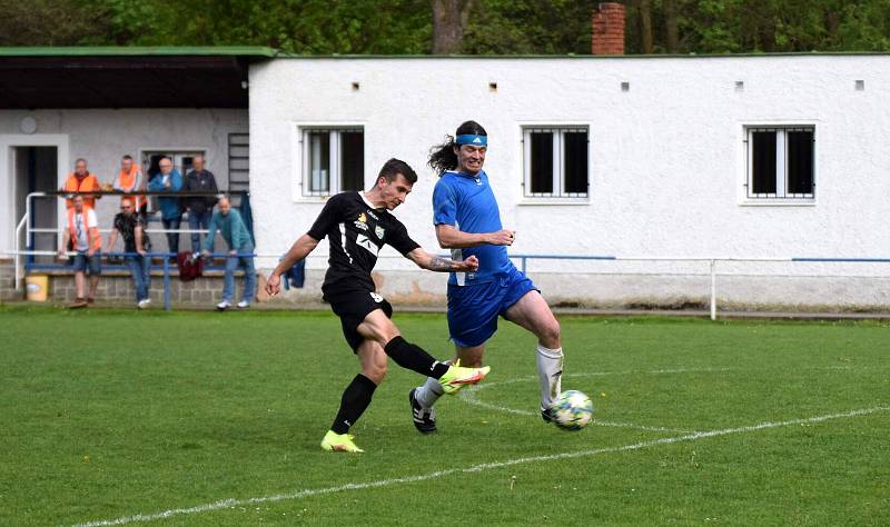 20. kolo I. B třídy (skupina B): Sokol Štěnovice - TJ Měcholupy 1:2.