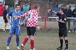 Krajský přebor mužů: Luby (v červeném) - Klatovy 0:3.