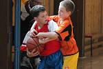 Basketbalový turnaj pro 1. a 2. třídy v Klatovech.