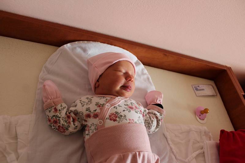 Adéla Zajíčková (3600 g, 53 cm) se narodila 30. května v 11:27 ve Fakultní nemocnici v Plzni. Z příchodu na svět své prvorozené holčičky se radují rodiče Šárka a Tomáš z Kostelce u Stříbra.