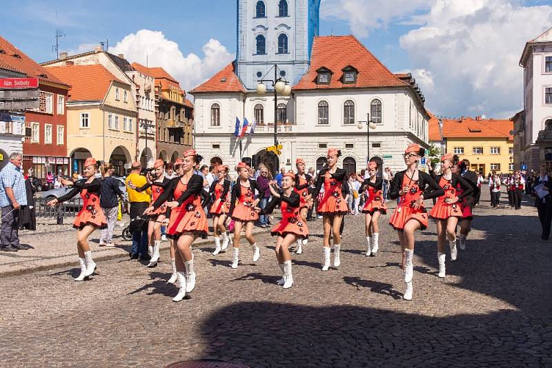 Klatovské mažoretky Modern se zúčastnili postupové oblastní soutěže v Žatci.