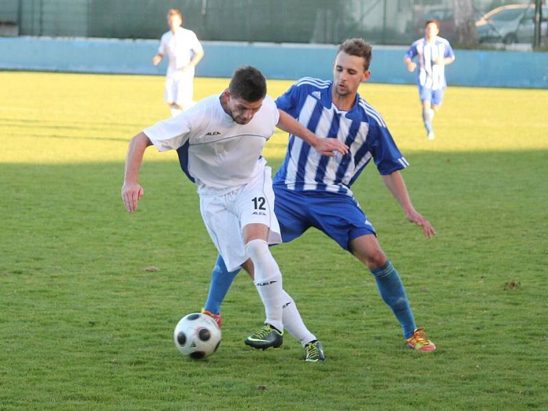 Krajský přebor: Klatovy (v bílém) - Domažlice B 3:2.