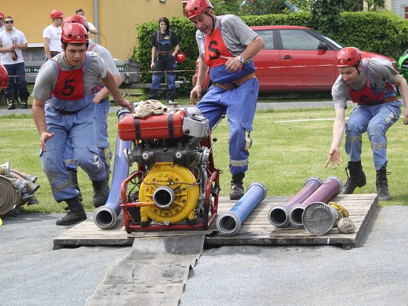Okrsková hasičská soutěž Malá Víska 8. 6. 2013