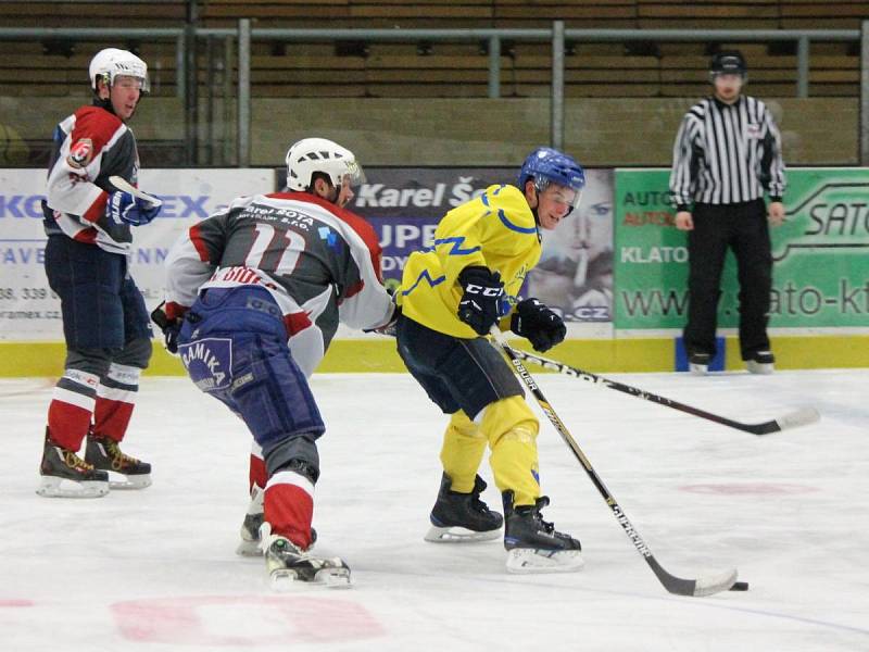 Krajská soutěž mužů 2016/2017: HC Bidlo Malá Víska (šedivé dresy) - Sokol Horní Lukavice 9:3