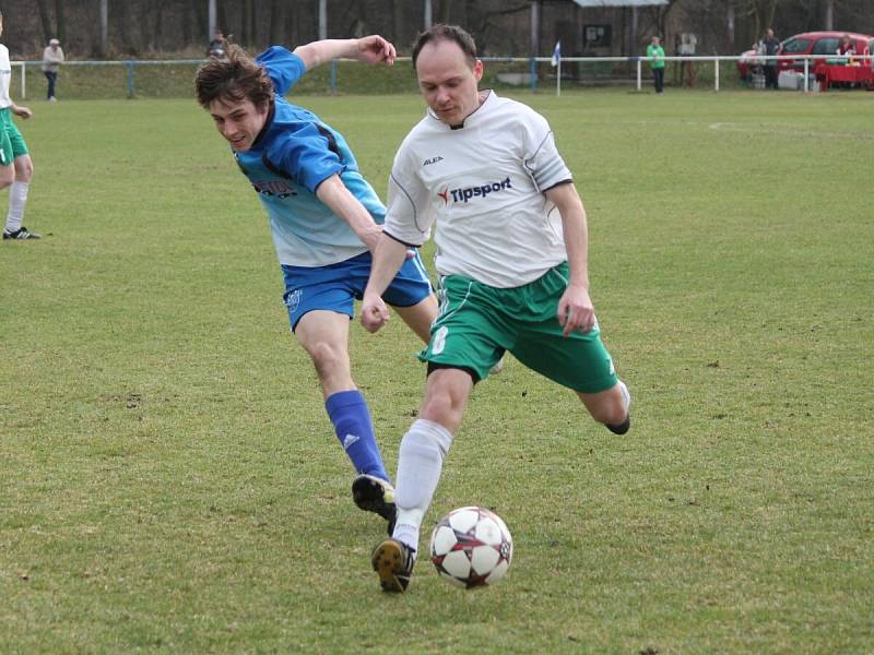 Krajský přebor mužů: Horažďovice (v modrém) - Stod 2:1.