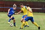 3. kolo FORTUNA divize A: SK Otava Katovice - SK SENCO Doubravka (na snímku fotbalisté ve žlutých dresech) 1:0 (0:0).