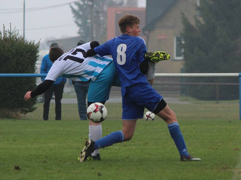 Krajský přebor staršího dorostu 2017/2018: Nýrsko (tmavě modré dresy) - Město Touškov 6:0