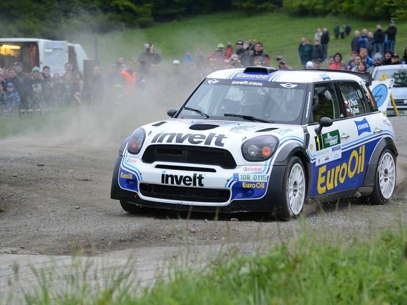 Posádky na tratích šumavských rallye