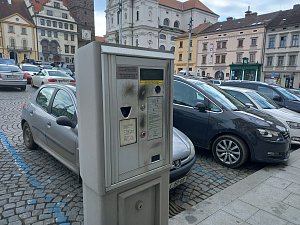 Parkoviště a parkování ve městech Plzeňského kraje.